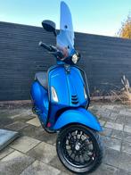Full option vespa sprint mat blauw BROM 5-2020 I-get alarm, Fietsen en Brommers, Scooters | Vespa, Ophalen, Vespa S, Zo goed als nieuw