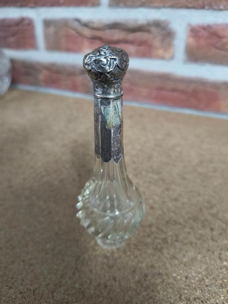 Parfumflesje Kristal zilver antiek vintage brocante, Antiek en Kunst, Antiek | Glas en Kristal, Ophalen