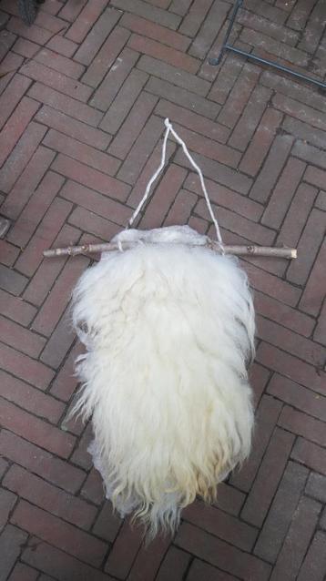 Hand gevilte wol, wandkleed, schoonebeker schapenwol beschikbaar voor biedingen