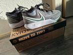 Nike Kyrie Low 5 "Move to Zero" | Maat 38 | Grijs | Nieuw, Nike, Nieuw, Ophalen of Verzenden, Sneakers of Gympen