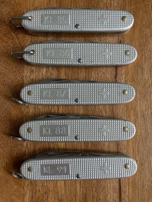 Victorinox KL Zakmessen defensie militair, Caravans en Kamperen, Kampeergereedschap, Gebruikt, Ophalen of Verzenden