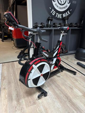 Echte Wattbike Trainer met nieuwe computer en service! beschikbaar voor biedingen