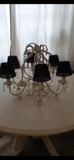 Grote witte 6-armige kroonluchter met zwarte organza kapjes, Huis en Inrichting, Lampen | Kroonluchters, Ophalen