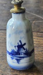 Antiek porselein circa 1890 boldoot stijl parfum flesje, Verzenden