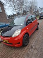 Daihatsu Sirion 1.0 51KW 2008 Rood, Auto's, Daihatsu, Voorwielaandrijving, Handgeschakeld, 3 cilinders, 30 €/maand