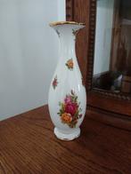 Royal Albert Old Country Roses vaasje., Antiek en Kunst, Ophalen of Verzenden