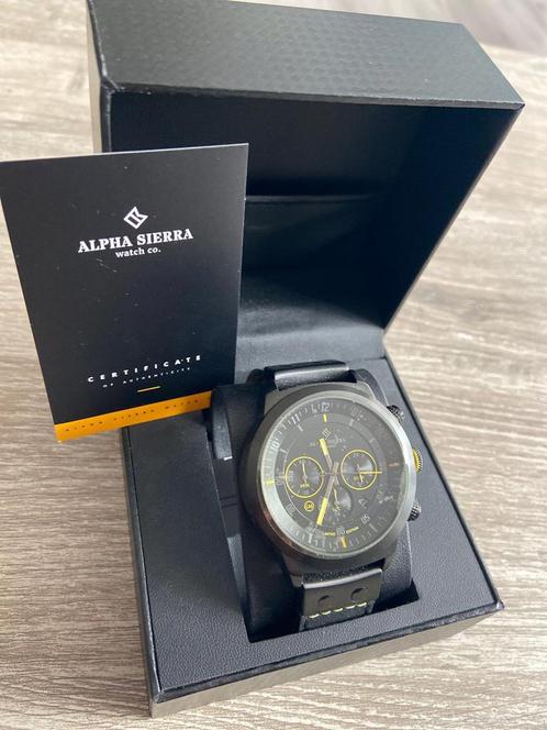 Limited edition Yellow Alpha Sierra horloge HAGEL NIEUW, Sieraden, Tassen en Uiterlijk, Horloges | Heren, Nieuw, Overige merken