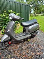 GTS Toscana Injectie scooter met 2541 km. Scooter loopt niet, Gebruikt, Benzine, Ophalen, Overige merken