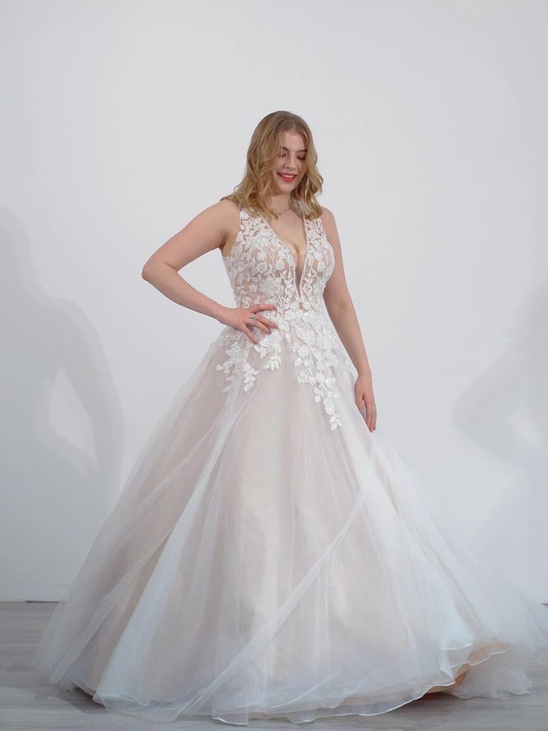 Goedkope bruidsjurken tot 600,- p.s. uitverkoop I Weg=Weg, Ophalen, Zo goed als nieuw, Trouwjurk