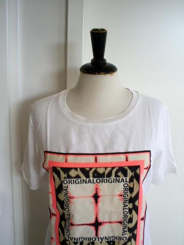 MARC AUREL top mt. M __ mooie print beschikbaar voor biedingen