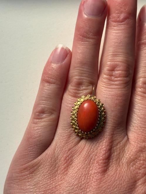 Antieke broche bloedkoraal goud ring, Antiek en Kunst, Antiek | Goud en Zilver, Goud, Ophalen of Verzenden