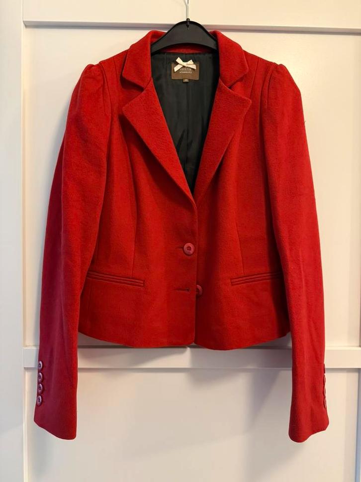 Rood colbert jasje Vanilia maat 40, Kleding | Dames, Jasjes, Kostuums en Pakken, Zo goed als nieuw, Jasje, Maat 38/40 (M), Rood