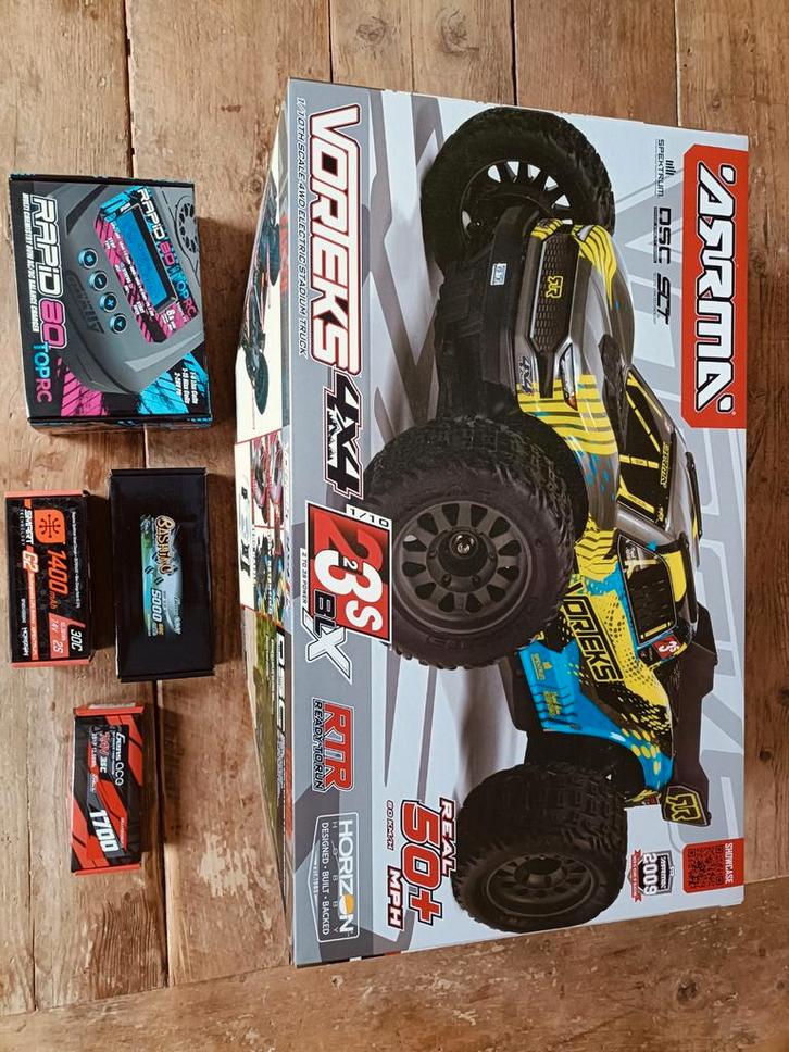 Arrma vorteks 223s inclusief accu's en lader, Hobby en Vrije tijd, Modelbouw | Radiografisch | Auto's, Zo goed als nieuw, Auto offroad
