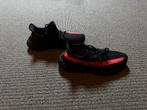 Adidas Yeezy Boost 350 Core Black Red 43,5, Kleding | Heren, Schoenen, Ophalen of Verzenden, Zo goed als nieuw, Zwart