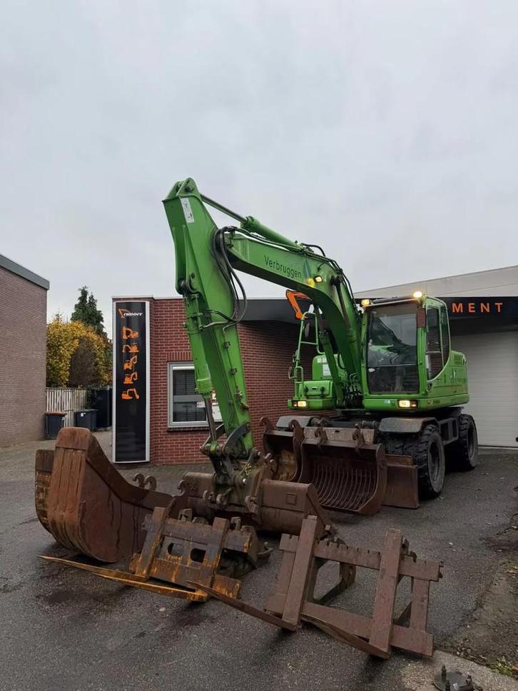 Hyundai R140W-9 (bj 2010), Zakelijke goederen, Machines en Bouw | Kranen en Graafmachines, Graafmachine