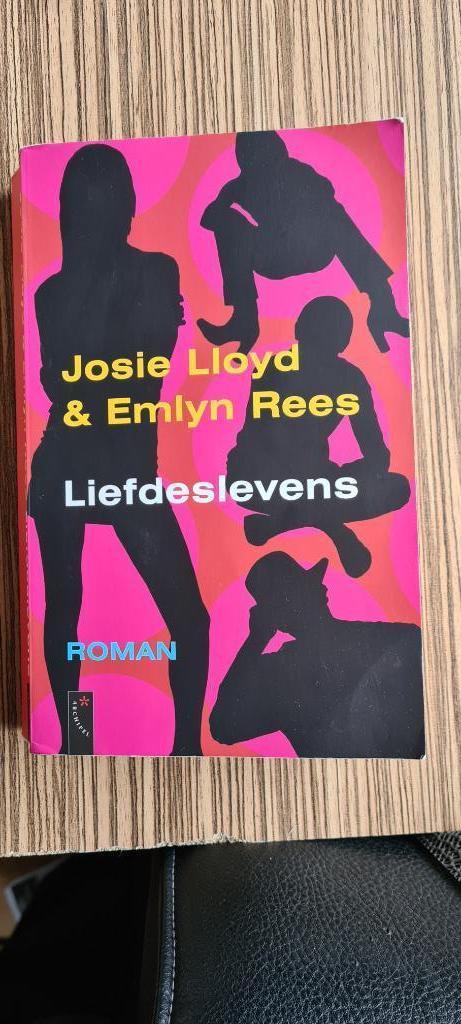 Boek Liefdeslevens. Josie Lloyd en Emlyn Rees, Boeken, Romans, Zo goed als nieuw, Ophalen of Verzenden