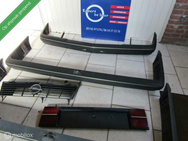 Bumper voor en achter + grill + achterplaat opel ascona c, Auto-onderdelen, Carrosserie en Plaatwerk, Bumper, Opel, Voor, Gebruikt