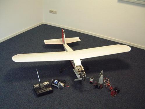 Hobby vliegtuigbouw Kadet met afstandsbediening + motorstart, Hobby en Vrije tijd, Modelbouw | Radiografisch | Vliegtuigen, Gebruikt