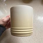 Le Creuset mokken 0.35 l beige verlopend, Huis en Inrichting, Keuken | Servies, Ophalen of Verzenden, Zo goed als nieuw, Overige stijlen