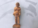 Handgemaakt beeldje van man, 22 cm hoog., Ophalen of Verzenden