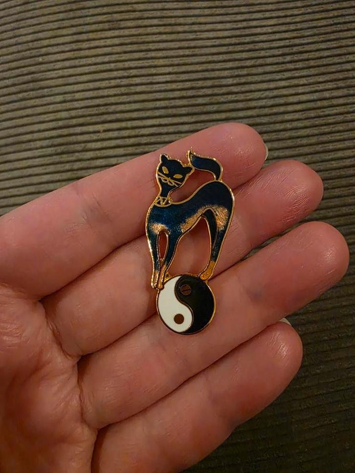 Vintage broche kat poes Nieuwstaat, Sieraden, Tassen en Uiterlijk, Broches, Zo goed als nieuw, Overige materialen, Ophalen of Verzenden