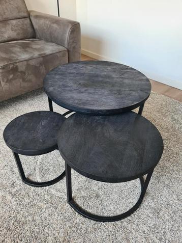 Set van 3 salontafels – mango hout, zwart metalen onderstel beschikbaar voor biedingen