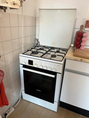Bosch Gasfornuis met Oven beschikbaar voor biedingen