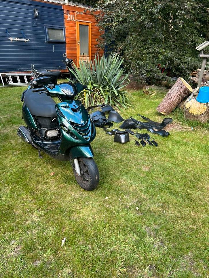 Zip 125cc 4t project, Fietsen en Brommers, Scooters | Piaggio, Zo goed als nieuw, Zip, Maximaal 45 km/u, Benzine, Ophalen