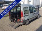 Renault Kangoo 1.4 RT uitvoering rolstoel auto met elektrisc, Auto's, Stof, Overige carrosserieën, Met garantie (alle), Renault