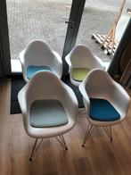 Set van 4 vitra look stoelen (voor maar €300), Huis en Inrichting, Ophalen of Verzenden, Gebruikt