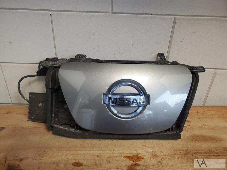 Nissan Leaf 2011 - 2017 grille voorbumper bij oplaadpunt €75, Auto-onderdelen, Overige Auto-onderdelen, Nissan, Gebruikt, Ophalen of Verzenden