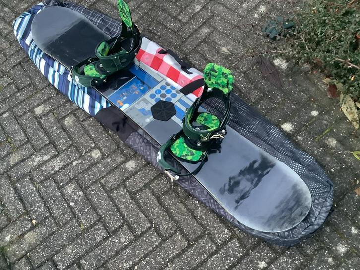 Burton 158 elite Snowboard Compleet met salomon Bindingen, Sport en Fitness, Snowboarden, Gebruikt, Bindingen, Ophalen