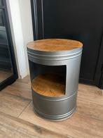 Stoere industriele ton / bijzettafeltje / nachtkastje, Minder dan 55 cm, Metaal of Aluminium, Rond, Zo goed als nieuw