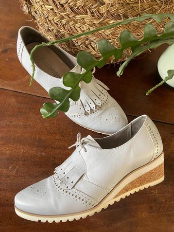 Apart zilvergrijze Footnotes sleehak schoenen mt 41 i.z.g.st beschikbaar voor biedingen