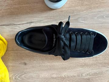 Alexander mcqueen sneakers beschikbaar voor biedingen
