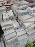 Gratis blauw / grijze waaltjes af te halen, Tuin en Terras, Tegels en Klinkers, Ophalen, Gebruikt, Klinkers, Minder dan 5 m²