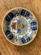 Antieke Royal Tichelaar Makkum Delft pauwenveer wandbord, Antiek en Kunst, Antiek | Keramiek en Aardewerk, Ophalen