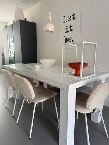 Tafel robuust hout met eetkamerbank