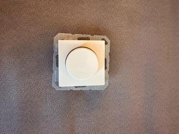 Inbouw dimmer beschikbaar voor biedingen