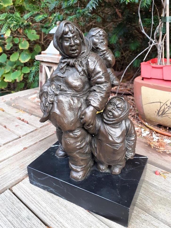 Bronzen Beeld Moeder met Kinderen op Marmeren Voet, Antiek en Kunst, Kunst | Beelden en Houtsnijwerken, Ophalen of Verzenden