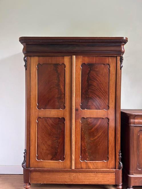 Antieke kast hoog en laag, Antiek en Kunst, Antiek | Meubels | Kasten, Ophalen