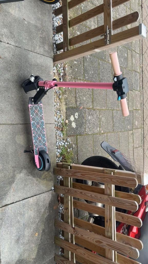 Kinderstep - Nauwelijks Gebruikt, Fietsen en Brommers, Steps, Zo goed als nieuw, Elektrische step (E-scooter), Ophalen