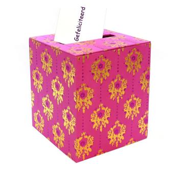 Prachtige mooie roze met goudgekleurde enveloppendoos. beschikbaar voor biedingen