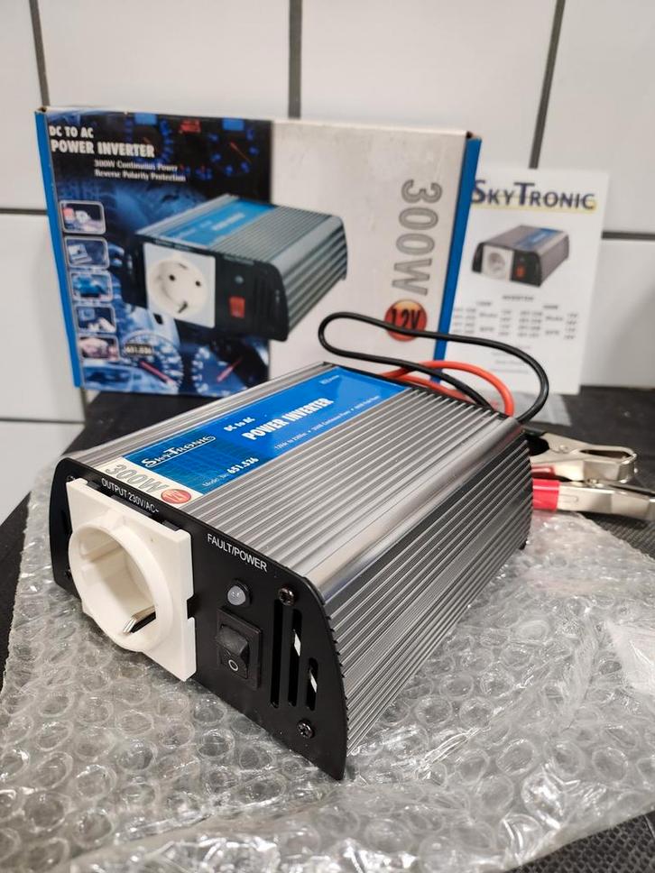 Nieuwe Skytronic Omvormer 300W/600W - Originele Doos, Auto diversen, Auto-accessoires, Nieuw, Ophalen of Verzenden