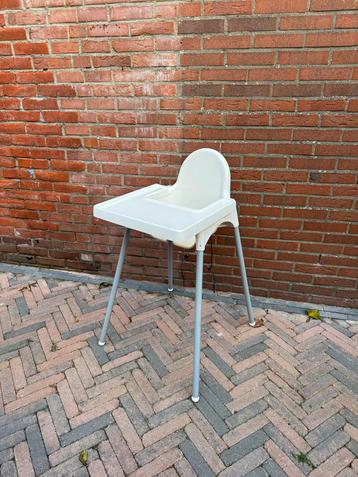 Ikea kinderstoel met blad beschikbaar voor biedingen