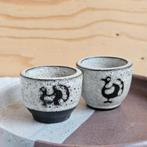 Eierdopjes van keramist Kees van Moorsel 2 stuks, Antiek en Kunst, Antiek | Keramiek en Aardewerk, Ophalen of Verzenden
