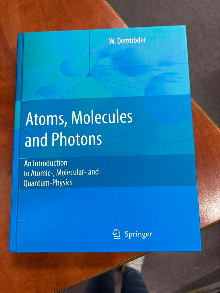 Atomen, Moleculen en Fotonen - Demtröder, Boeken, Studieboeken en Cursussen, Zo goed als nieuw, HBO, Beta, Ophalen of Verzenden