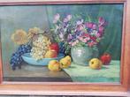 Stilleven met bloemen en fruit. W. G. v. Wel. 71/50 cm., Antiek en Kunst, Kunst | Schilderijen | Klassiek, Ophalen