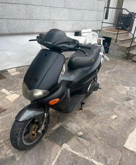 Gilera runner, Fietsen en Brommers, Scooters | Piaggio, Zo goed als nieuw, Overige modellen, Ophalen of Verzenden