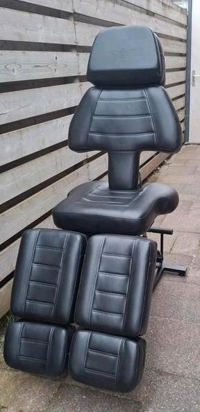 Tattoo stoel behandelstoel massage tafel NIEUWSTAAT, Hobby en Vrije tijd, Overige Hobby en Vrije tijd, Zo goed als nieuw, Ophalen